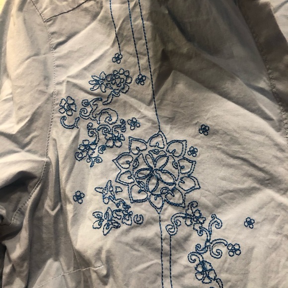 Embroidered button up - Picture 2 of 12